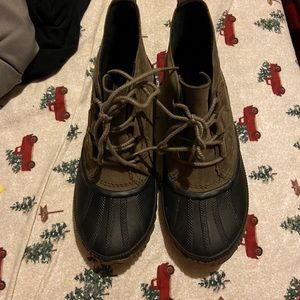 Sorel Out and About Bootie size 8.5